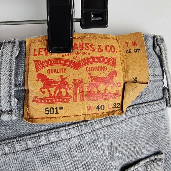 LEVIS 501 Jeans Mens 40x30 Red Tab Button Fly Gray Straight Leg - Picture 4 of 11